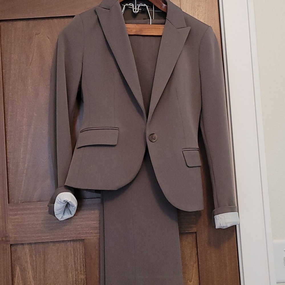 Taupe pant suit